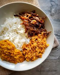 ආහාර උසාවියෙන් උදෑසන ආහාරය